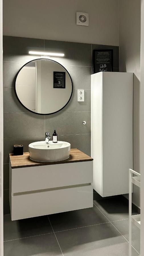 Linden Apartman 107 Glamour (Adults Only) โมชนมายารูวาร์ ภายนอก รูปภาพ