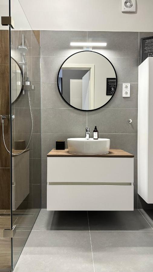 Linden Apartman 107 Glamour (Adults Only) โมชนมายารูวาร์ ภายนอก รูปภาพ