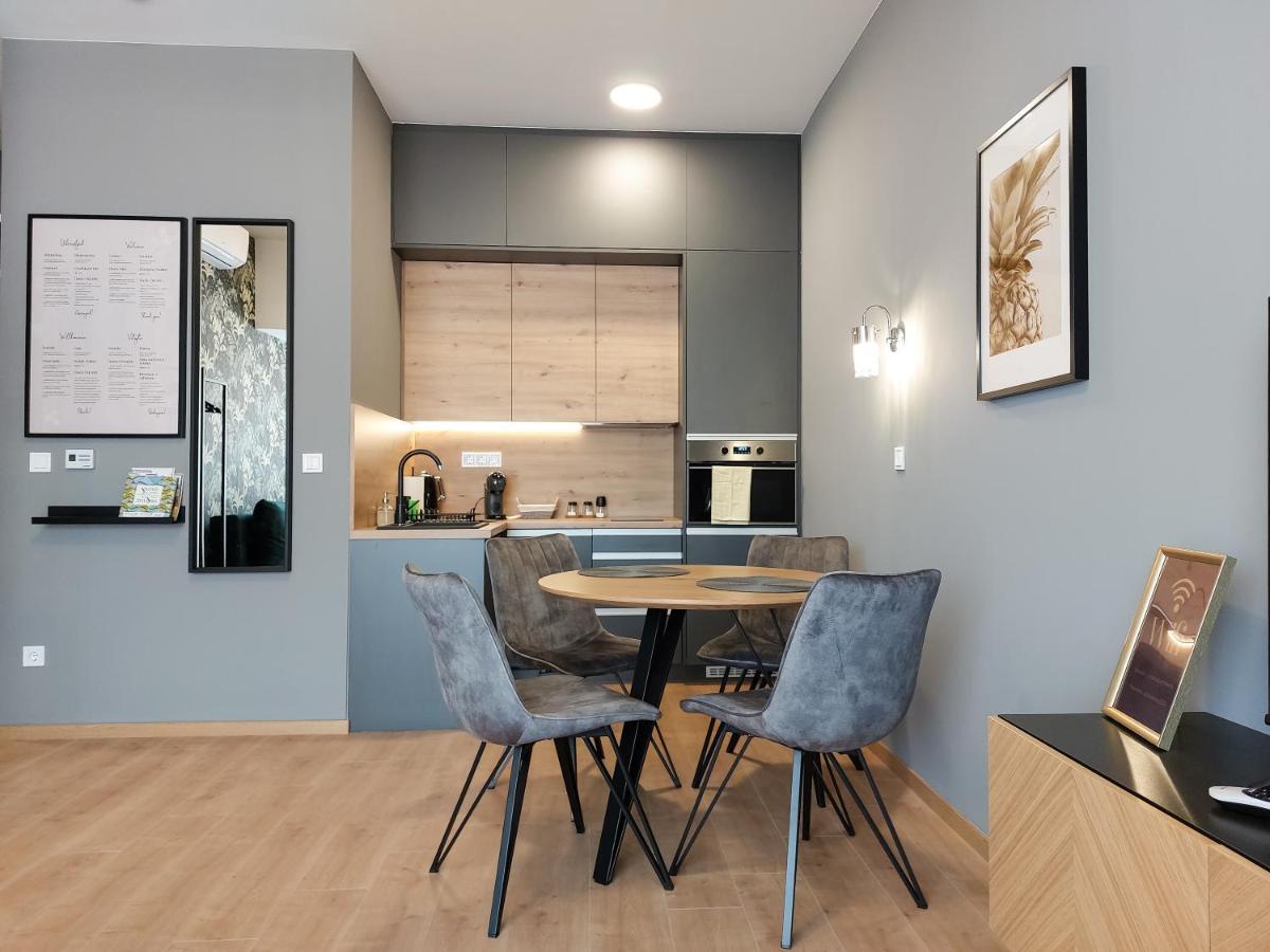 Linden Apartman 107 Glamour (Adults Only) โมชนมายารูวาร์ ภายนอก รูปภาพ