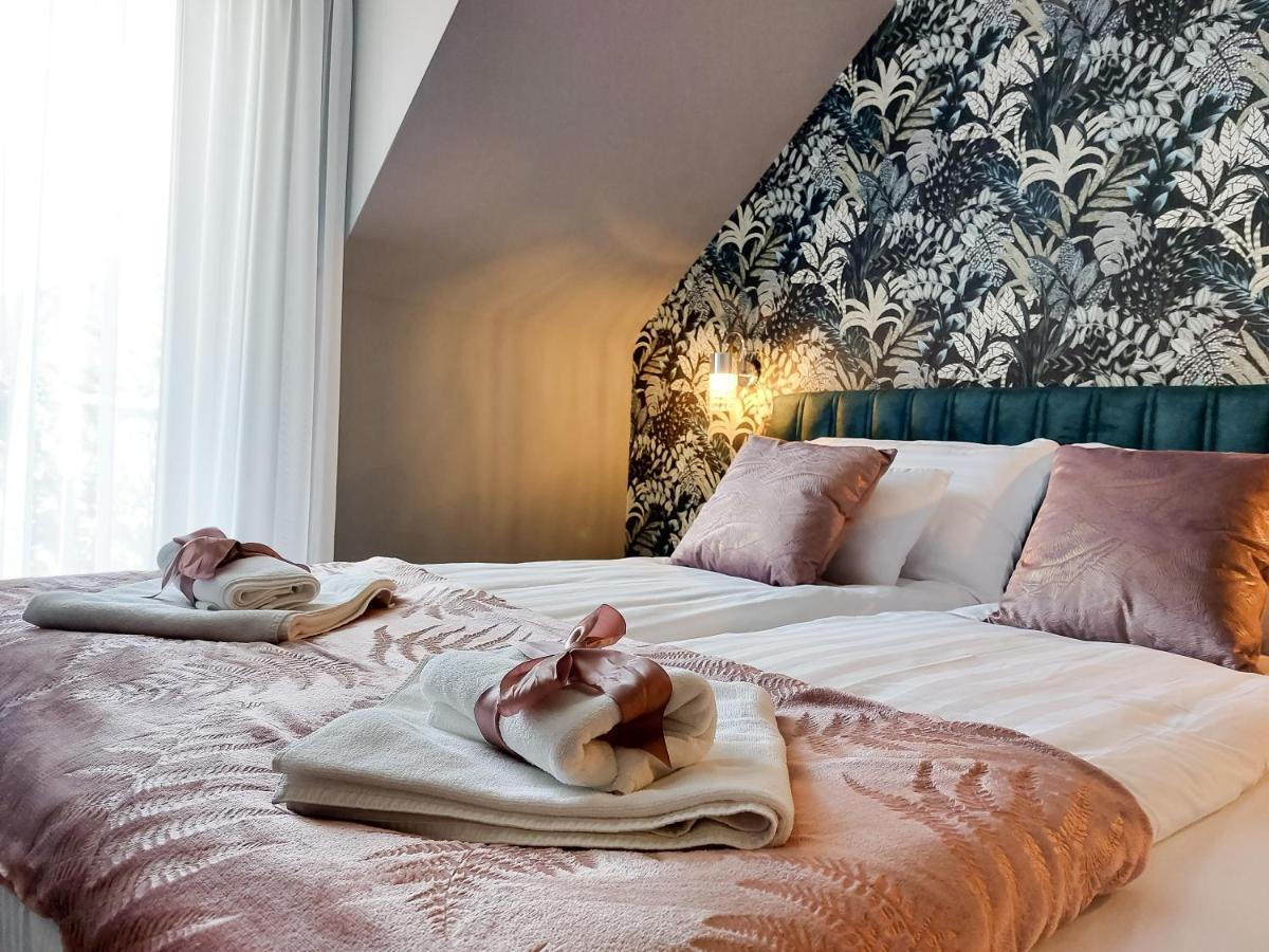 Linden Apartman 107 Glamour (Adults Only) โมชนมายารูวาร์ ภายนอก รูปภาพ